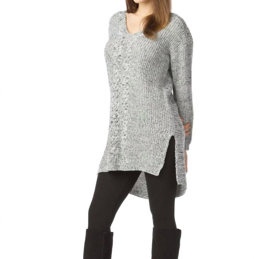 NEW PAPILLON step hem sweater with cable knit design in grey